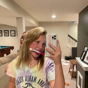 Meet your Posher, Ella